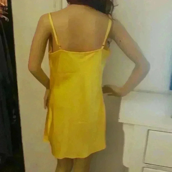 Like new Party cocktail yellow cowl sexy slip shiny spaghetti strap mini dress M - Picture 3 of 5